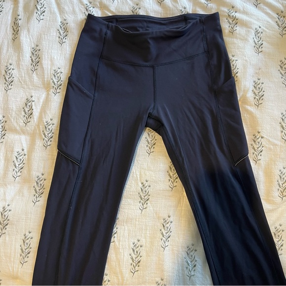 Lulu Navy Pocket Leggings 7/8 - Picture 1 of 6